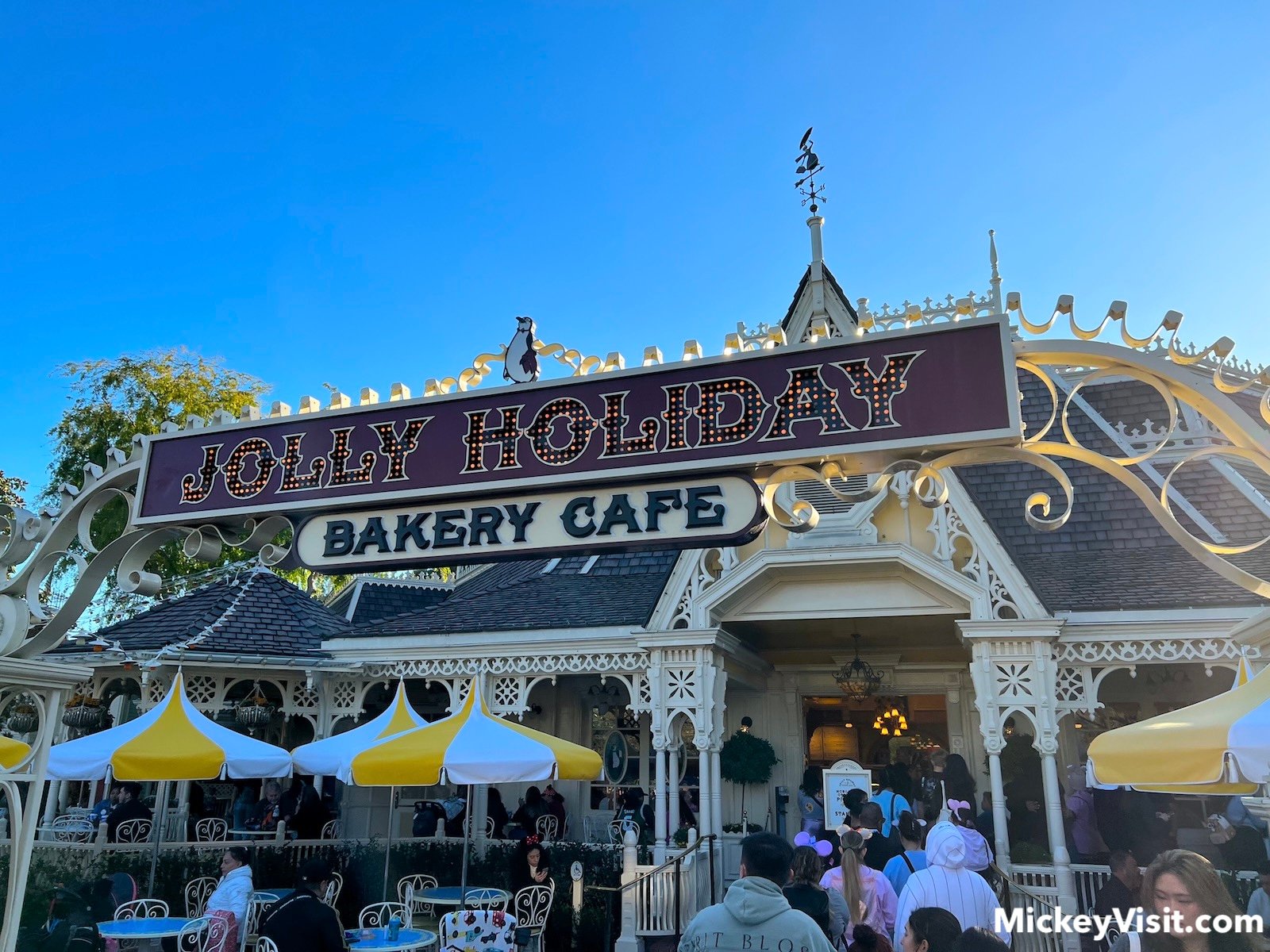 Jolly Holiday Bakery Cafe