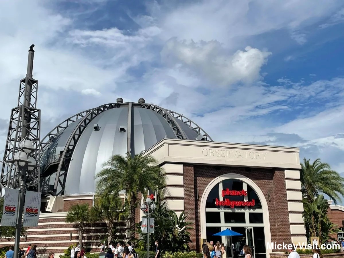 Planet Hollywood outside view