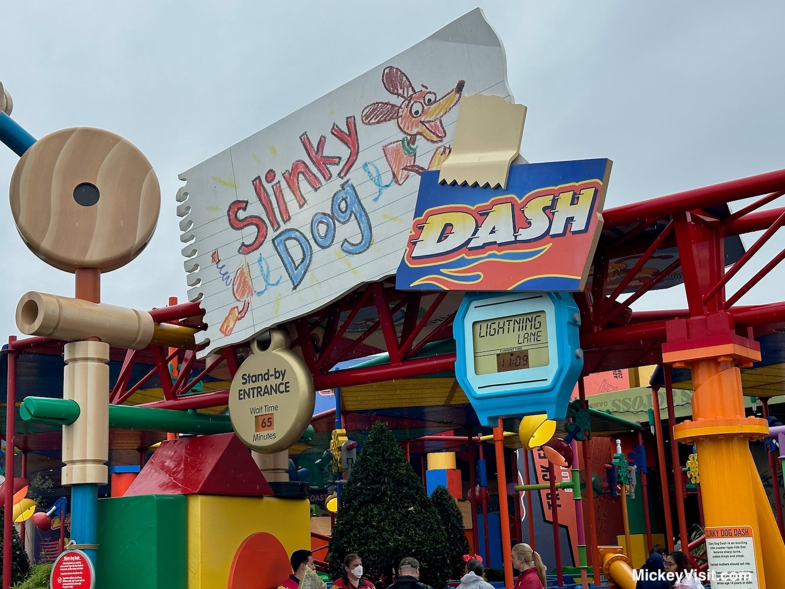 Slinky Dog dash lightning lane