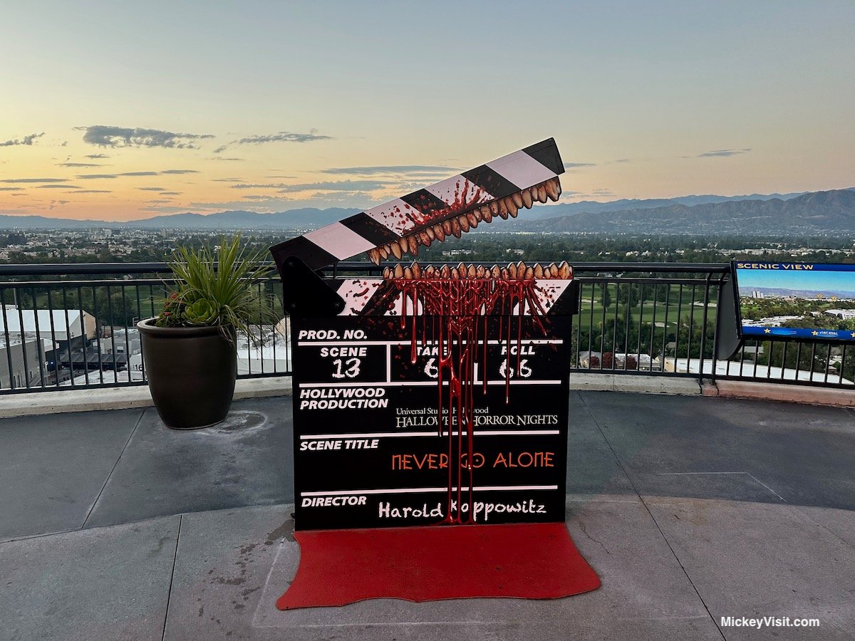 Halloween Horror Night Photo Op