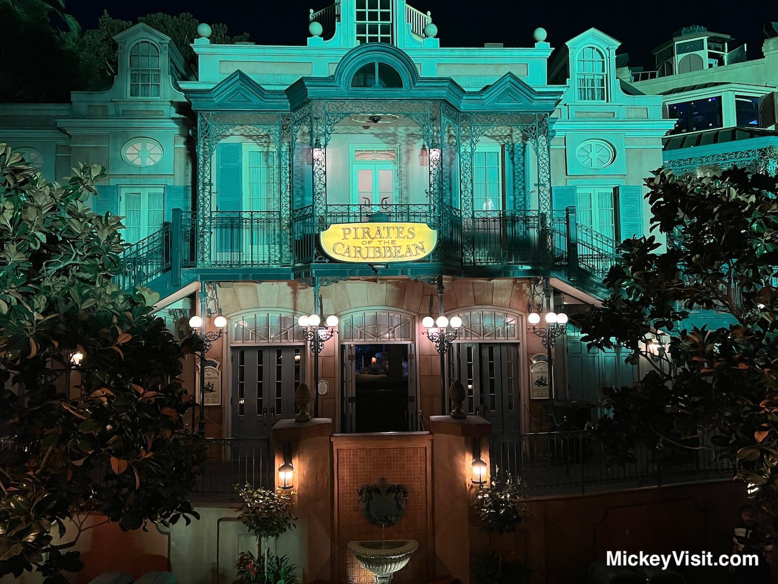 Pirates of the Caribbean entrance Disneyland