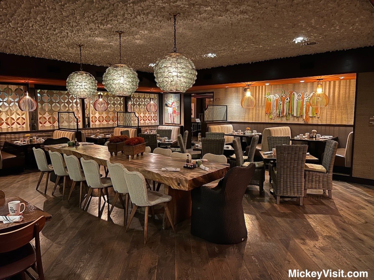 Garland hotel restaurant