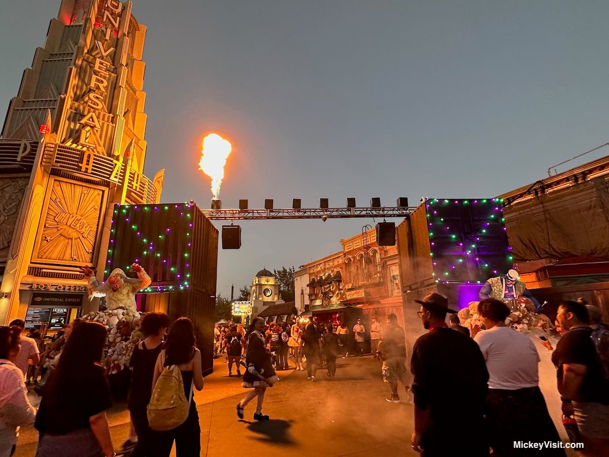 Scare Zone Halloween Horror Night