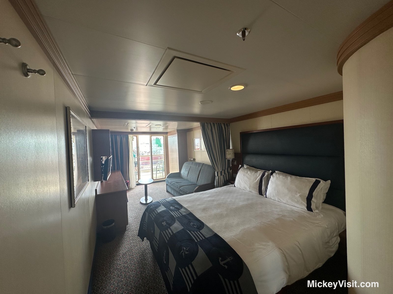 Disney Dream stateroom