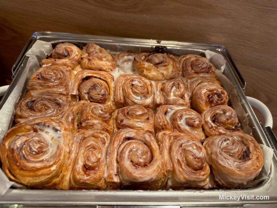 Summer House cinnamon rolls at Disney Springs