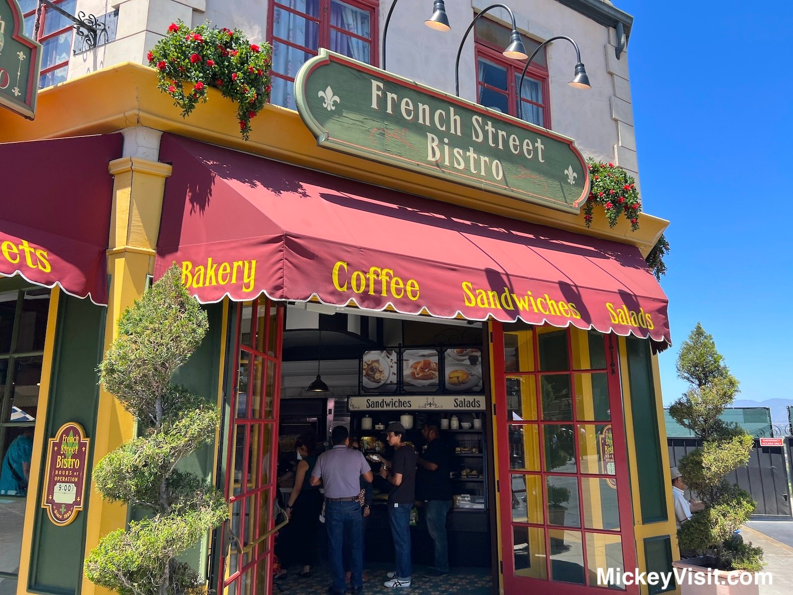 French Bistro Universal