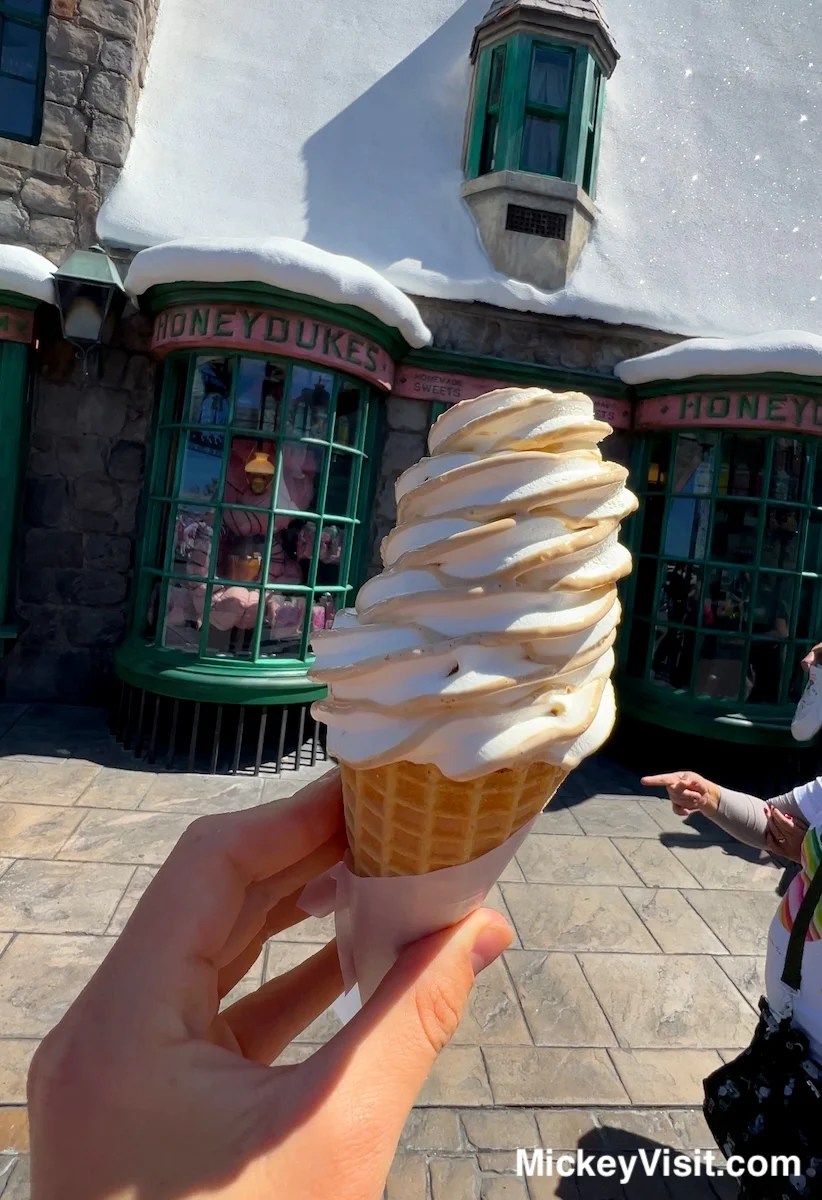 butterbeer icecream sold at restaurant in universal studios hollywood