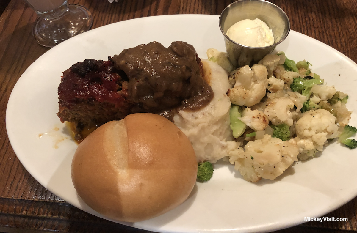 Disneyland restaurnts carnation cafe