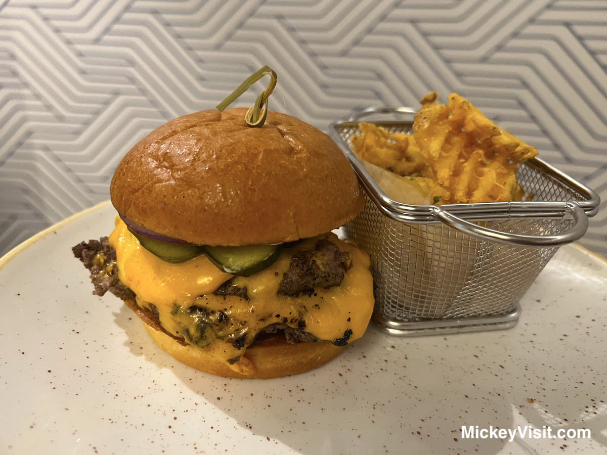 Burger at Steakhouse 71