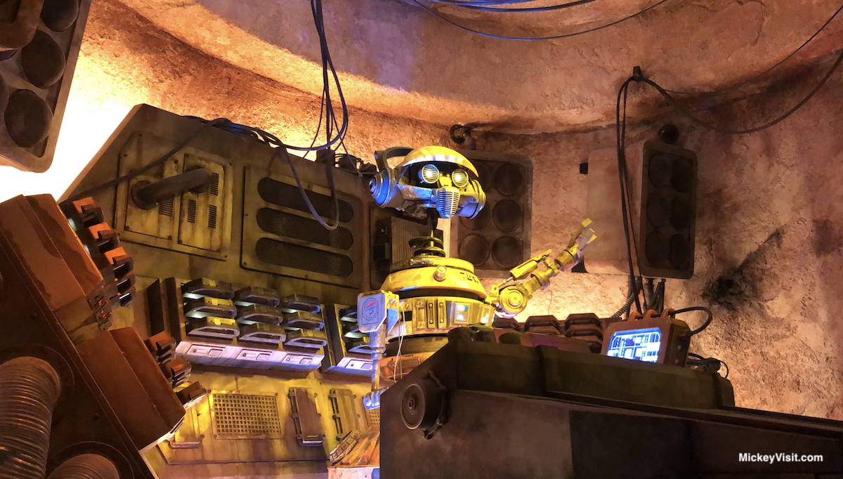 Oga's Cantina Best Disneyland Restaurant